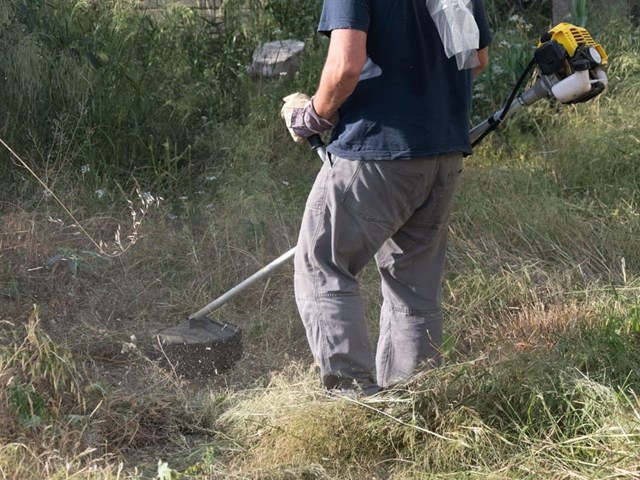 Empresa especializada en limpiezas de cunetas